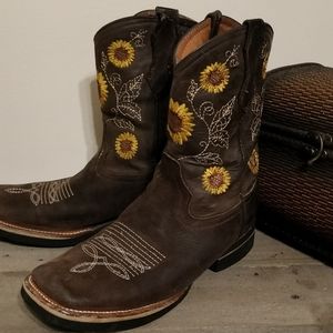 Square cowboy boots sunflower design genuine leather